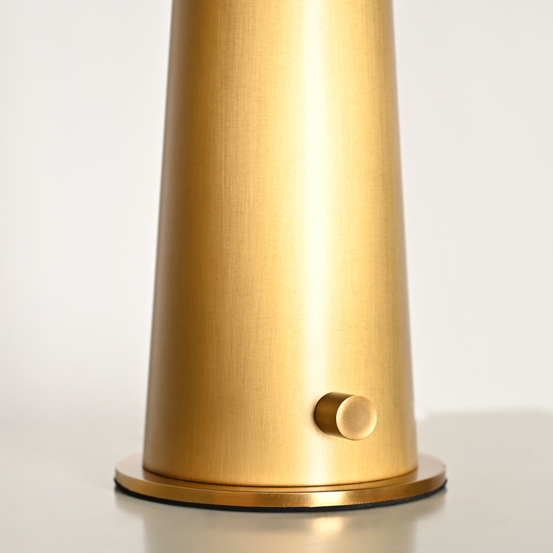 Cloud Mirror Curved Alabaster Table Lamp - Modern Simplicity with Dimmable LED | BRILLIANT-MAKER - BRILLIANT MAKER